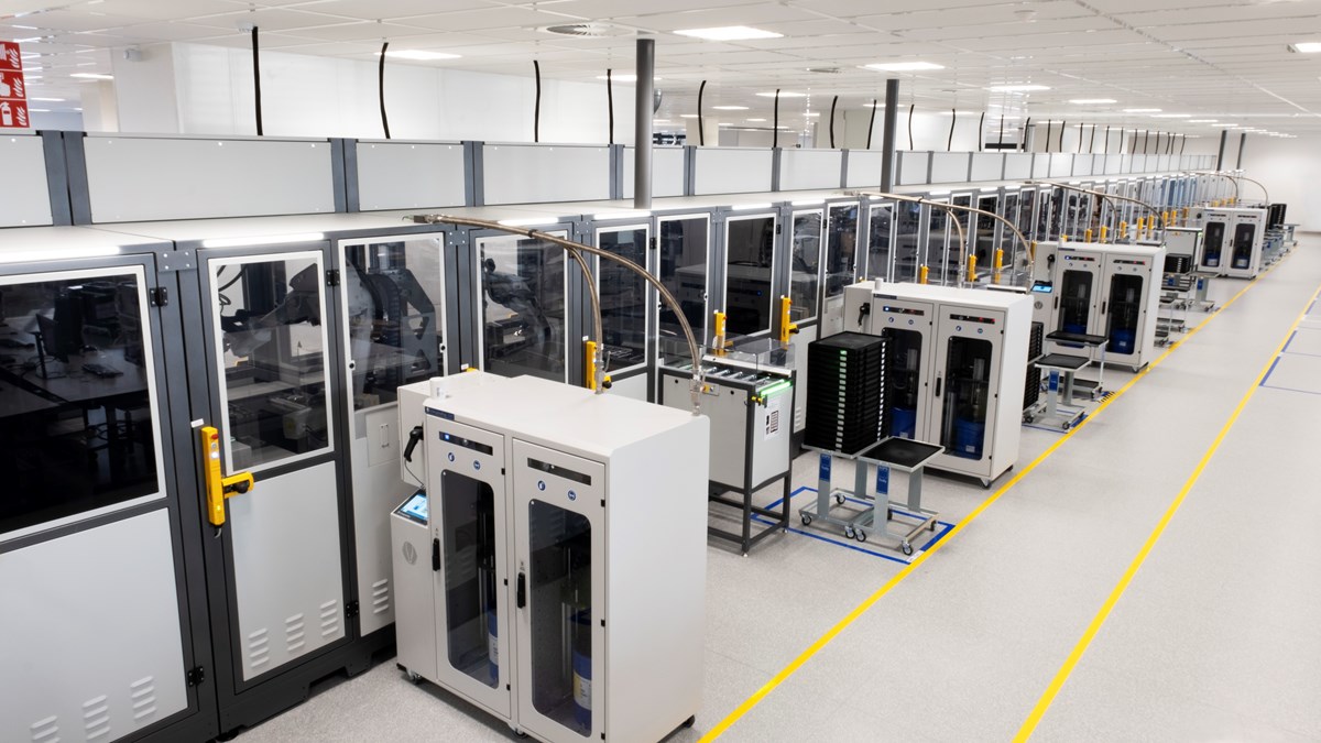 Prodrive has set up a fully automatic production cell for the PM2.5 sensor.